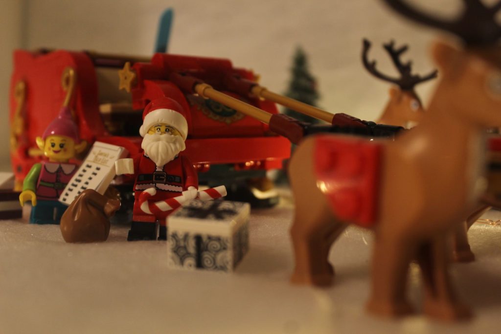 Lego Santa Claus with reindeer and presents